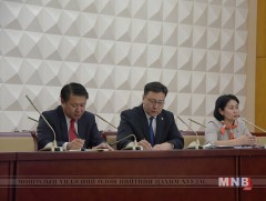 УИХ-ын гишүүд төсвийн тодотголтой холбогдуулж хэлэлцүүлэг зохион байгууллаа
