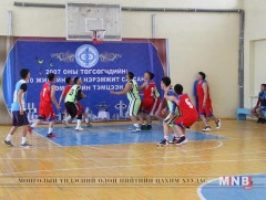 “Төгсөгчдийн нэрэмжит сагсан бөмбөгийн тэмцээн” болжээ