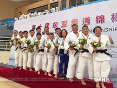 Жүдочид Зүүн Азиас ганзага дүүрэн ирлээ