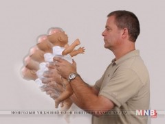 Уйлж буй хүүхдийг бүү сэгсэр...