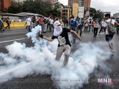 Венесуэльд олон нийтийн эсэргүүцэл намжаагүй байна 