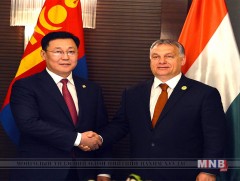 Унгарын Ерөнхий сайдтай уулзлаа