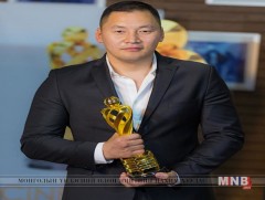 Шилдэг эрэгтэй гол дүрийн шагналыг Б.Амарсайхан хүртлээ