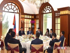Ерөнхий сайд Ж.Эрдэнэбат хувийн хэвшлийн төлөөлөлтэй ажил хэрэгч уулзалт хийлээ