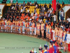 Наадмын сорилго барилдаан цуцлагджээ