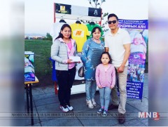 Т.Бархүүгийн гэр бүл сая төгрөг хандивлалаа