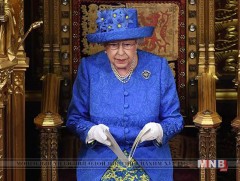 Их Британийн парламентийн чуулганыг хатан хаан нээж, үг хэллээ 