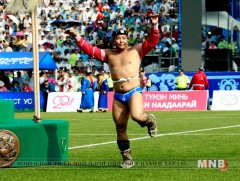 Б.Ганзоригийг улсын начин цолтой нь барилдуулж болно гэв