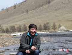 Д.Нямаа: Энэ дугаарт Евгений Евтушенко, Н.Гумилев нарын шүлгийг Орос эхтэй нь багтаасан