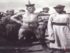 Луу гүний Г.Вандан аварга