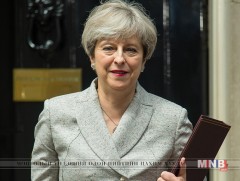 Ирландын Ардчилсан Юнионист нам Тереза Мэйг дэмжихээр болжээ 