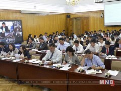 Олон нийтийн хэлэлцүүлэг зохион байгуулах сургагч багш бэлтгэх сургалт болж байна