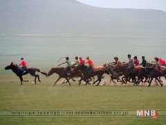 Т.Болдбаатарын халиун азарга дахин түрүүллээ