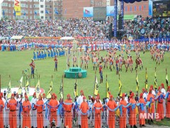 Наадмын нээлтэд алдарт эхийн одонтой 80 ээж бүжиглэнэ