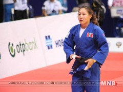 Б.Мөнгөнчимэг цэвэр яллаа 