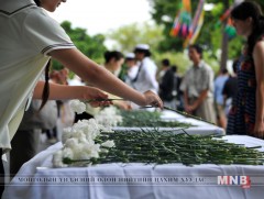 Япон улс дэлхийн II дайн дууссаны 72 жилийн ойг тэмдэглэлээ