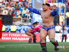 Улсын заан Н.Түвшинбаярын наадамд улсын арслан Р.Пүрэвдагва түрүүллээ 