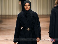 ХИЖАБ Хувцасны дэлхийн анхны загвар өмсөгч эмэгтэй