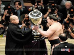 Харүмафүжи Д.Бямбадорж ес дэх удаагаа түрүүллээ