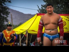 Нээлтийн барилдаанд улсын харцага О.Хангай түрүүллээ