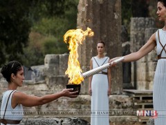  Өвлийн олимпийн наадмын галыг хүндэтгэлтэйгээр асаалаа