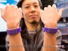 Японы эрдэмтэд хүний биеийн хөдөлгөөнөөр ая тоглуулдаг бугуйвч зохион бүтээжээ