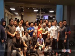 Г.Одбаяр, Б.Мөнгөнчимэг нарыг хоёр өрөө байраар шагналаа