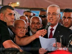 Палестиний Ерөнхий сайд Рами Хамдалла Газын зурваст ажиллаж байна 