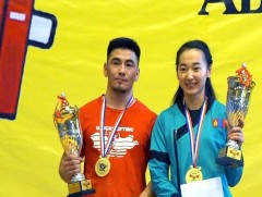 Г.Анужин Тайландын тэнгэрт алтан соёмбот далбаагаа мандууллаа