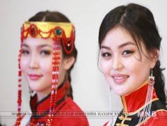 Монгол туургатны миссүүд нэгэн тайзнаа алхана