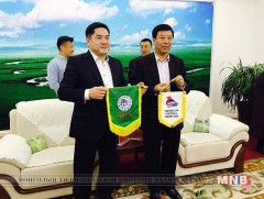 Монголын хөлбөмбөгийн холбооны удирдлагууд өмнөд хөршид зочиллоо