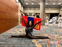 А.Бөртэ-Үжин “Дэлхийн авъяаслаг миссийн тэмцээн”-д түрүүлжээ