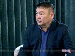 ЯВЛАА ИРЛЭЭ:  