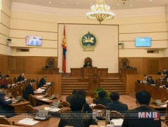  Хуулийн төслүүдийг анхны хэлэлцүүлэгт шилжүүллээ