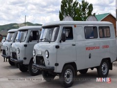 Өмнөговь аймгийн гуван сумын эмнэлэг дуудлагын автомашинтай боллоо