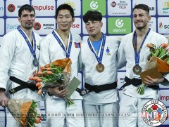 Монголын баг хоёр алт, дөрвөн хүрэл медаль хүртлээ