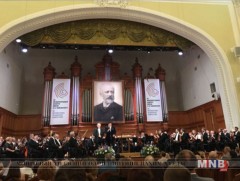 П.И.Чайковскийн нэрэмжит сургуулийн оюутан Б.Уранзолбоо тайлан тоглолтоо хийв