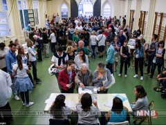 Өнөөдөр Каталонд парламентын сонгуулийн санал хураалт болно