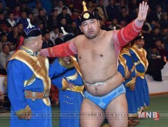 Ерөнхийлөгчийн нэрэмжит цомын төлөөх барилдааны хоёрын даваа эхэллээ