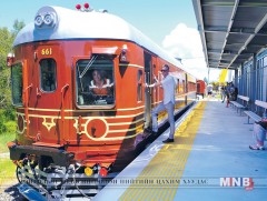 Австралид нарны эрчим хүчээр ажилладаг цахилгаан галт тэргийг туршжээ