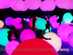 Сидней хотын “Powerhouse” музейд гэрлийн шоу үзүүлбэр нээлтээ хийлээ