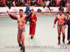 Ховдынхон хошуучилж, Увсынхан удаалж байна