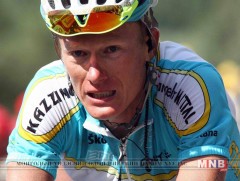 Олимпийн аварга Александр Винокоуров өрсөлдөгчөө хахуульджээ