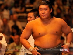 А.Баасандорж чансаа буурч жюүрёод барилдана