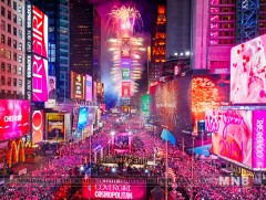 Нью-Йорк шинэ жилээ угтан авах бэлтгэлээ хангаж байна