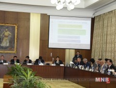 Үндсэн хуульд оруулах нэмэлт, өөрчлөлтийн төсөл ба олон нийтээр хэлэлцүүлэх Ажлын хэсгээс мэдээлэл..