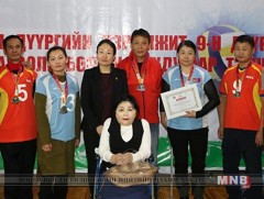 Хан-Уул дүүргийн нэрэмжит суугаа волейболын анхдугаар тэмцээн боллоо