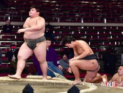 Тайхо Коокигийн зээд Асашёорюүгийн авга дүү өвдөг шороодлоо