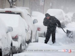 АНУ болон Канадад их хэмжээний цас оржээ