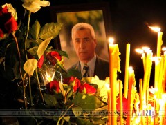 Сербийн улс төрчийн амь насанд халдсан хэрэг гарчээ